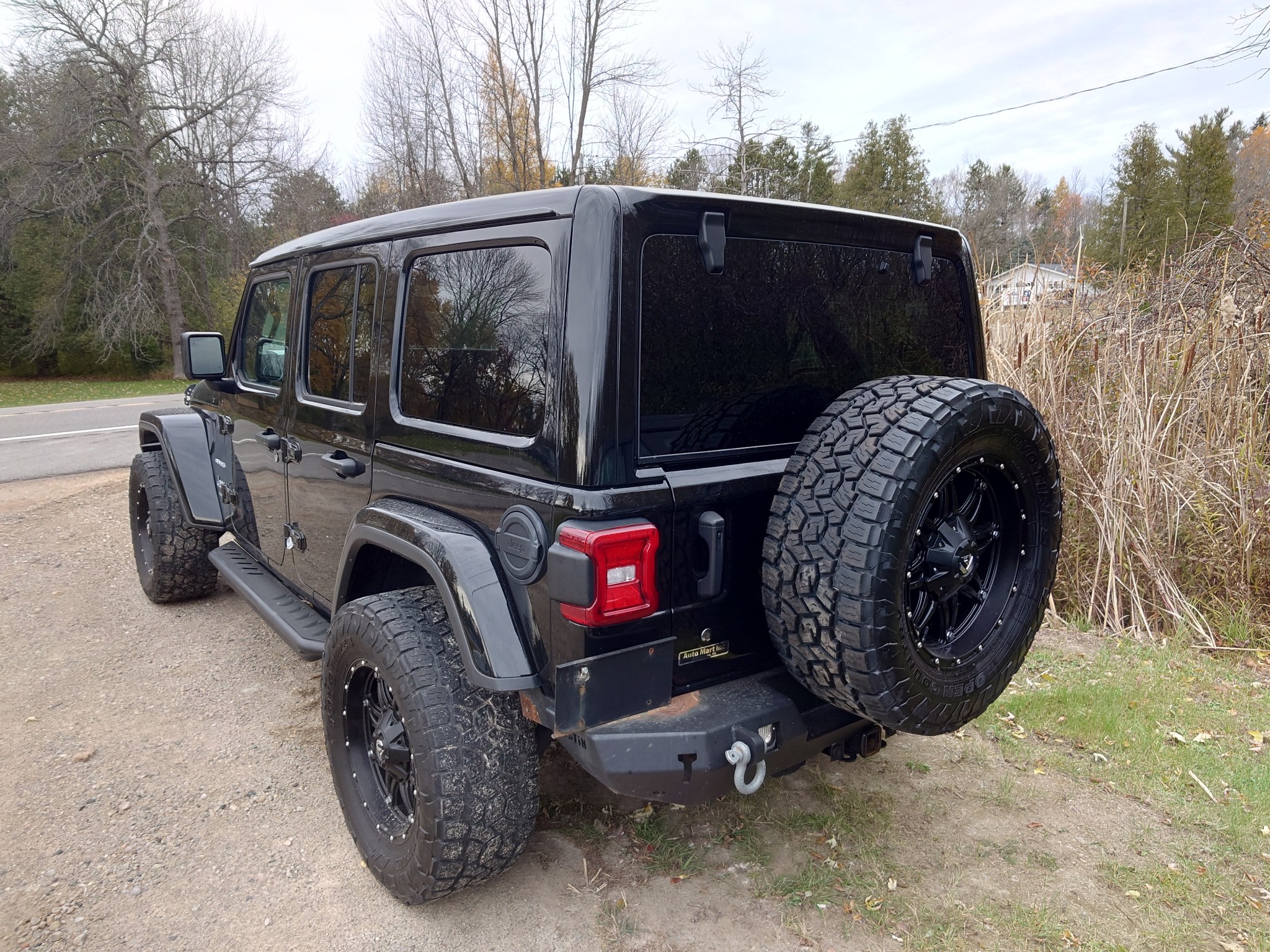 
								2018 Jeep Wrangler Unlimited Sahara full									