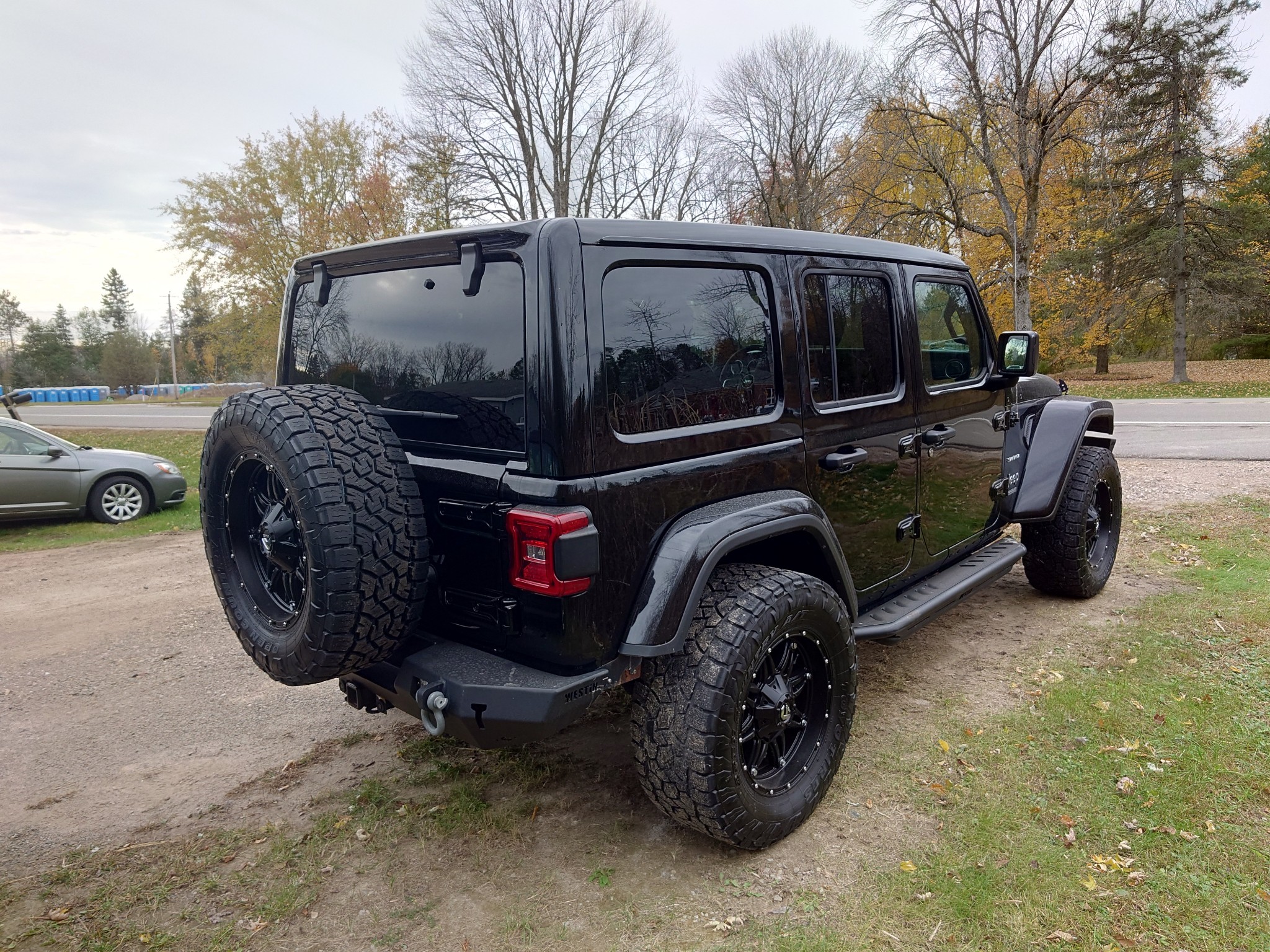 
								2018 Jeep Wrangler Unlimited Sahara full									