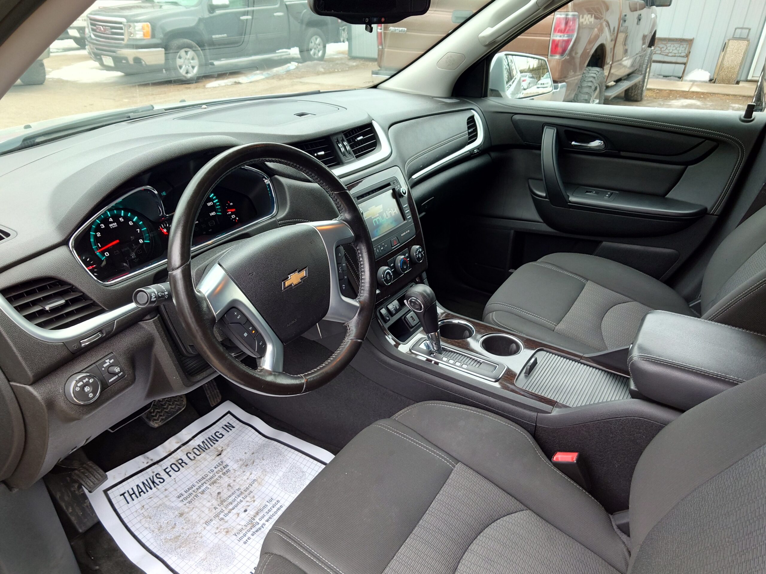 
								2015 chevy traversE full									