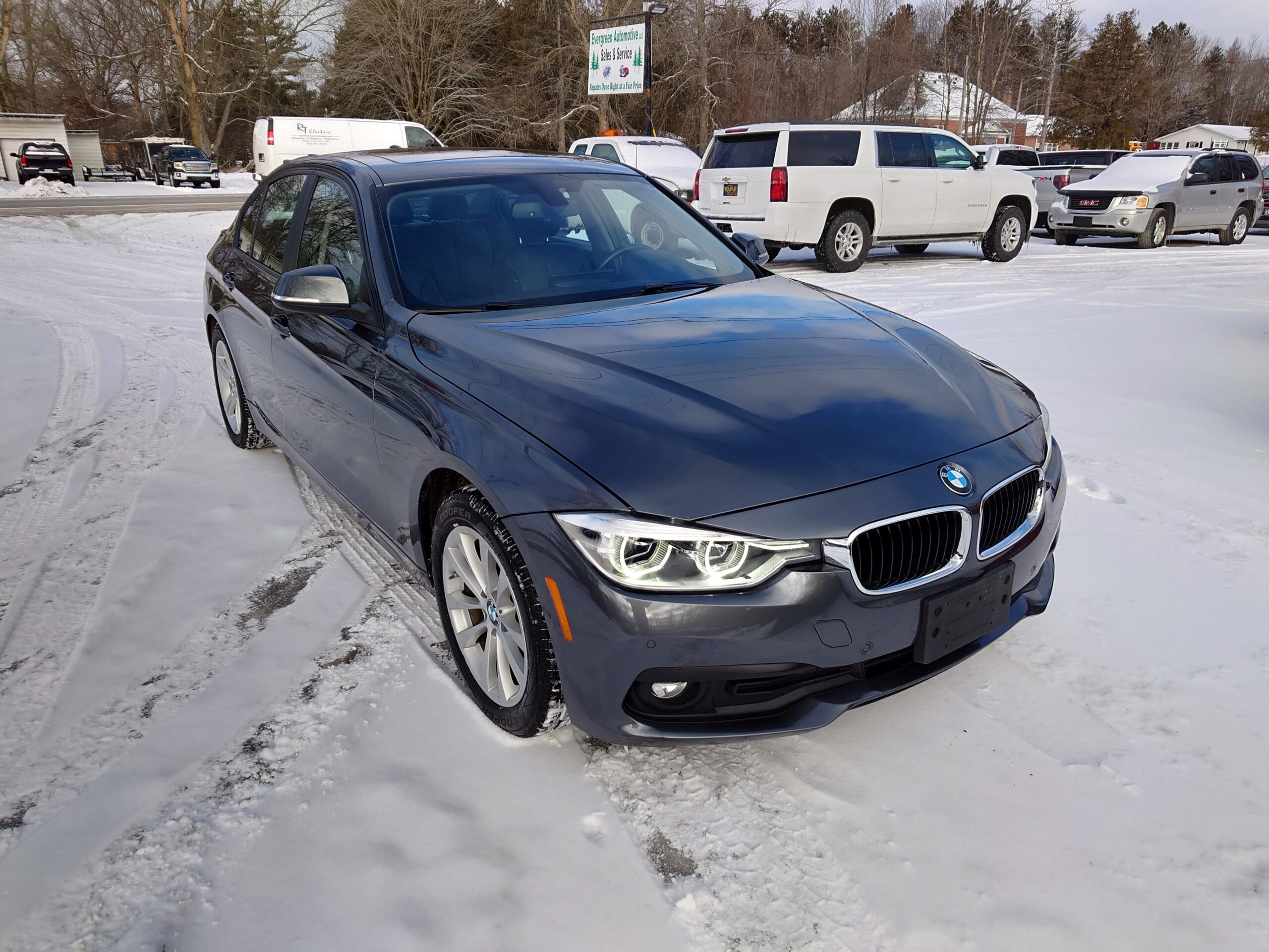 
								2018 BMW 320i full									