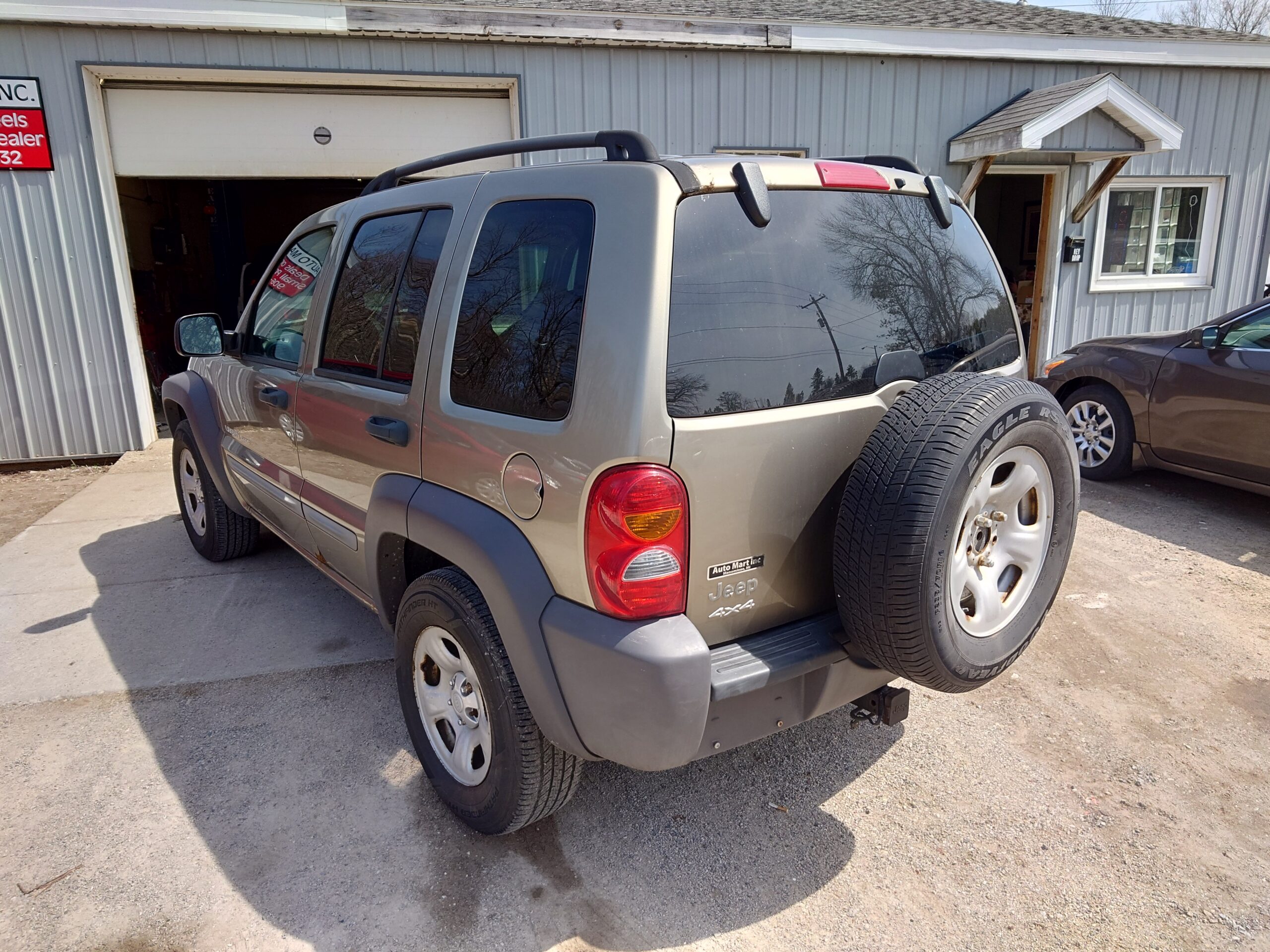
								2003 Jeep Liberty full									