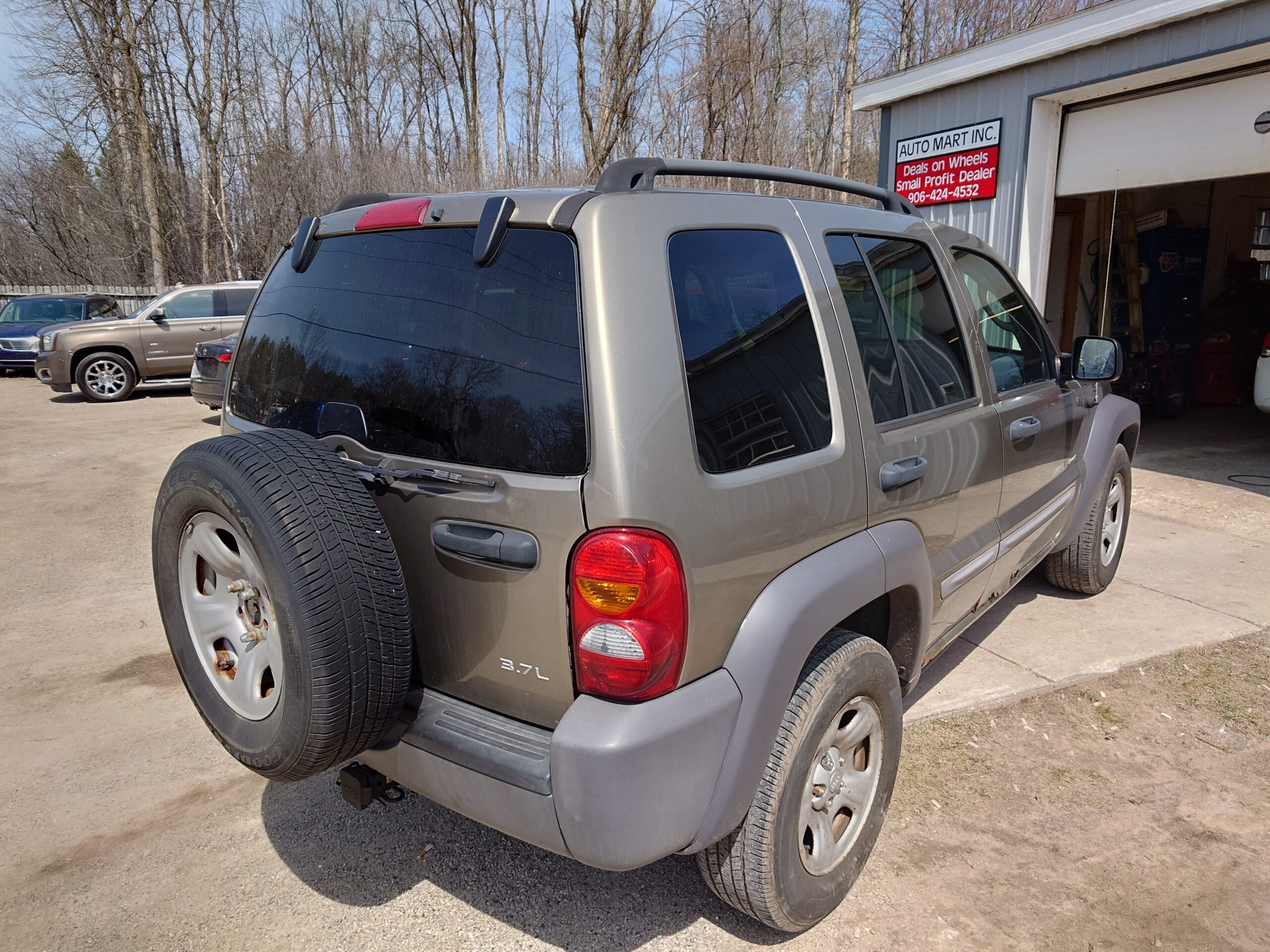 
								2003 Jeep Liberty full									