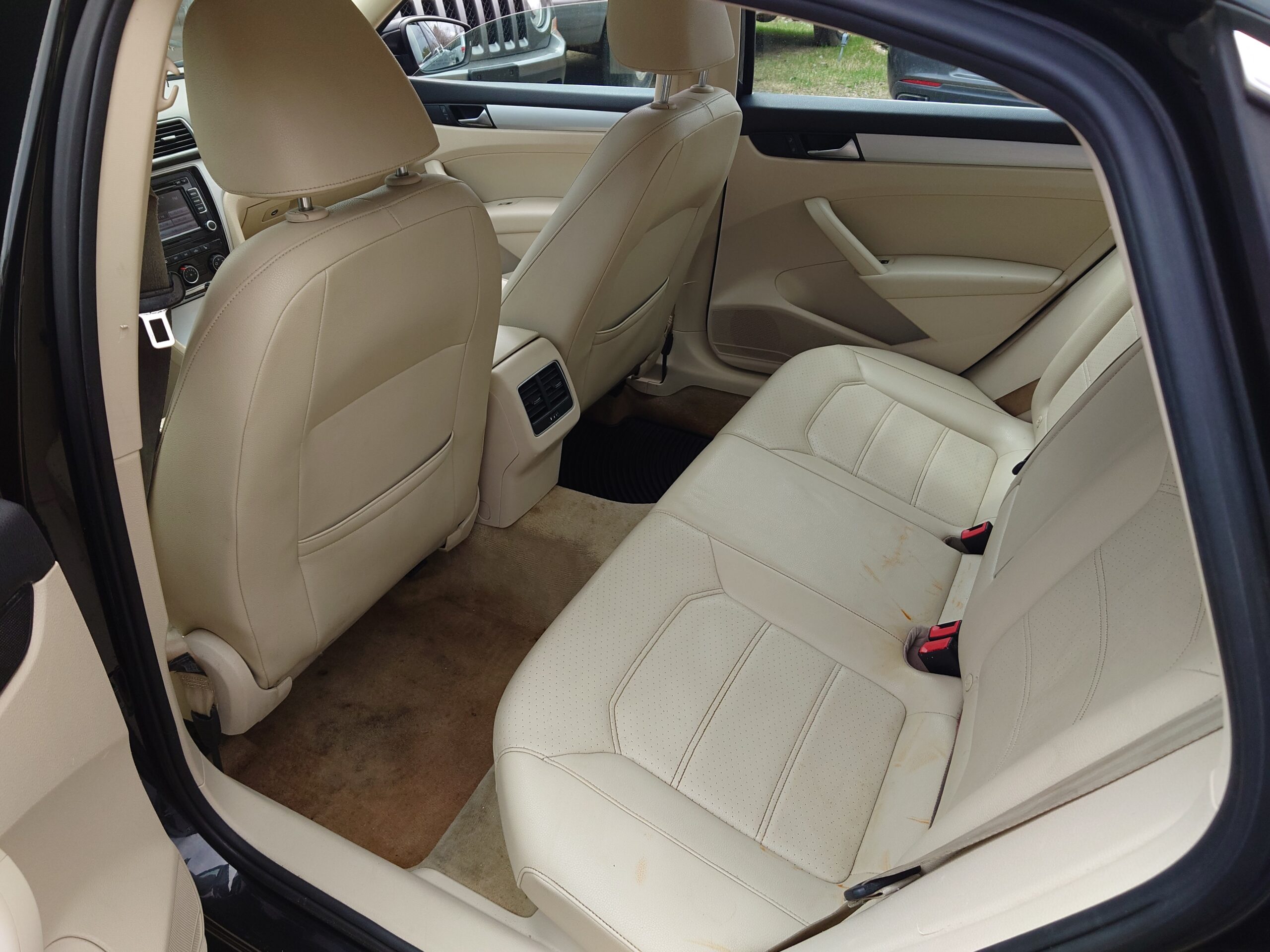 
								13Passat full									