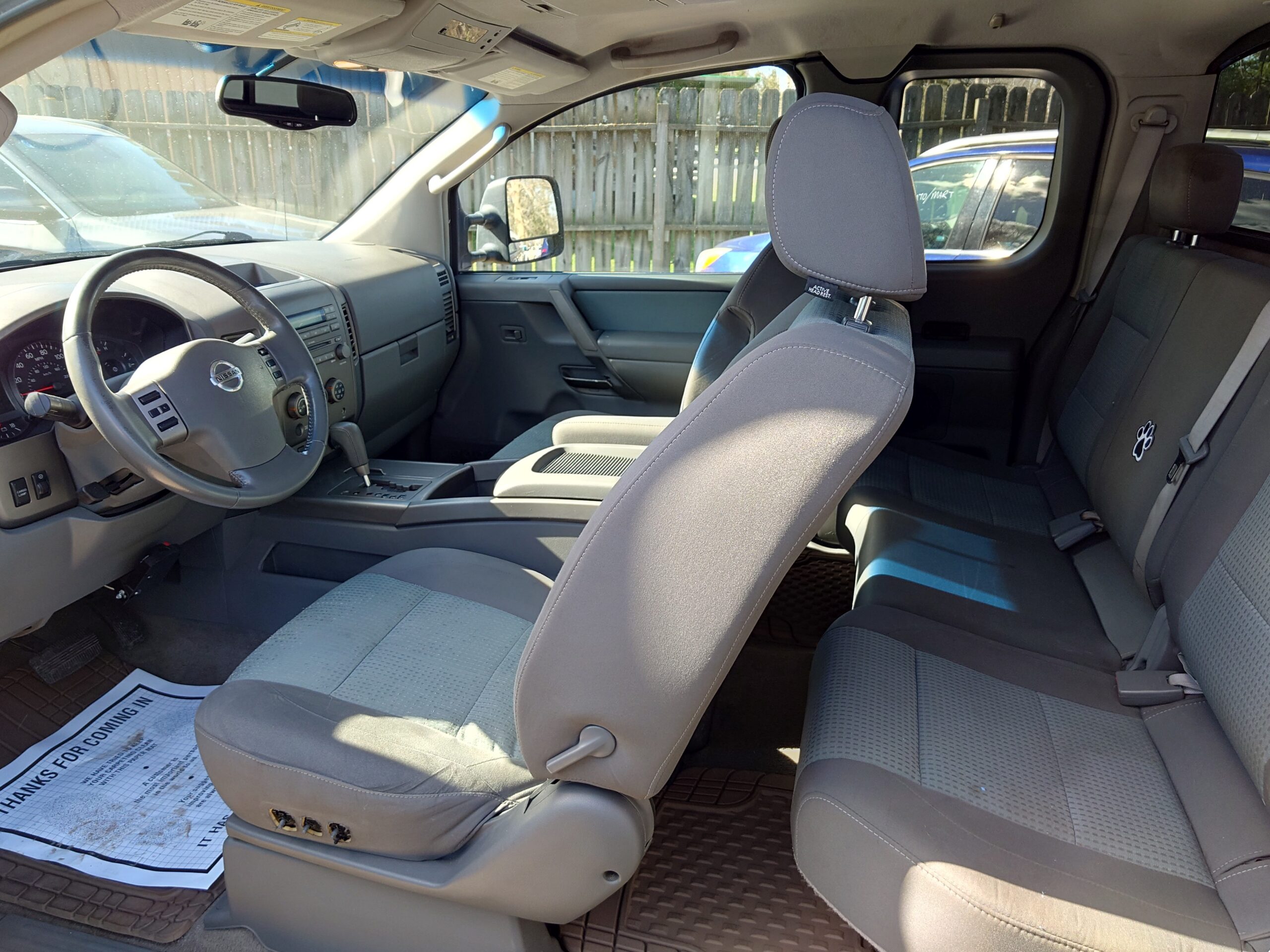 
								2005 Nissan Titan full									