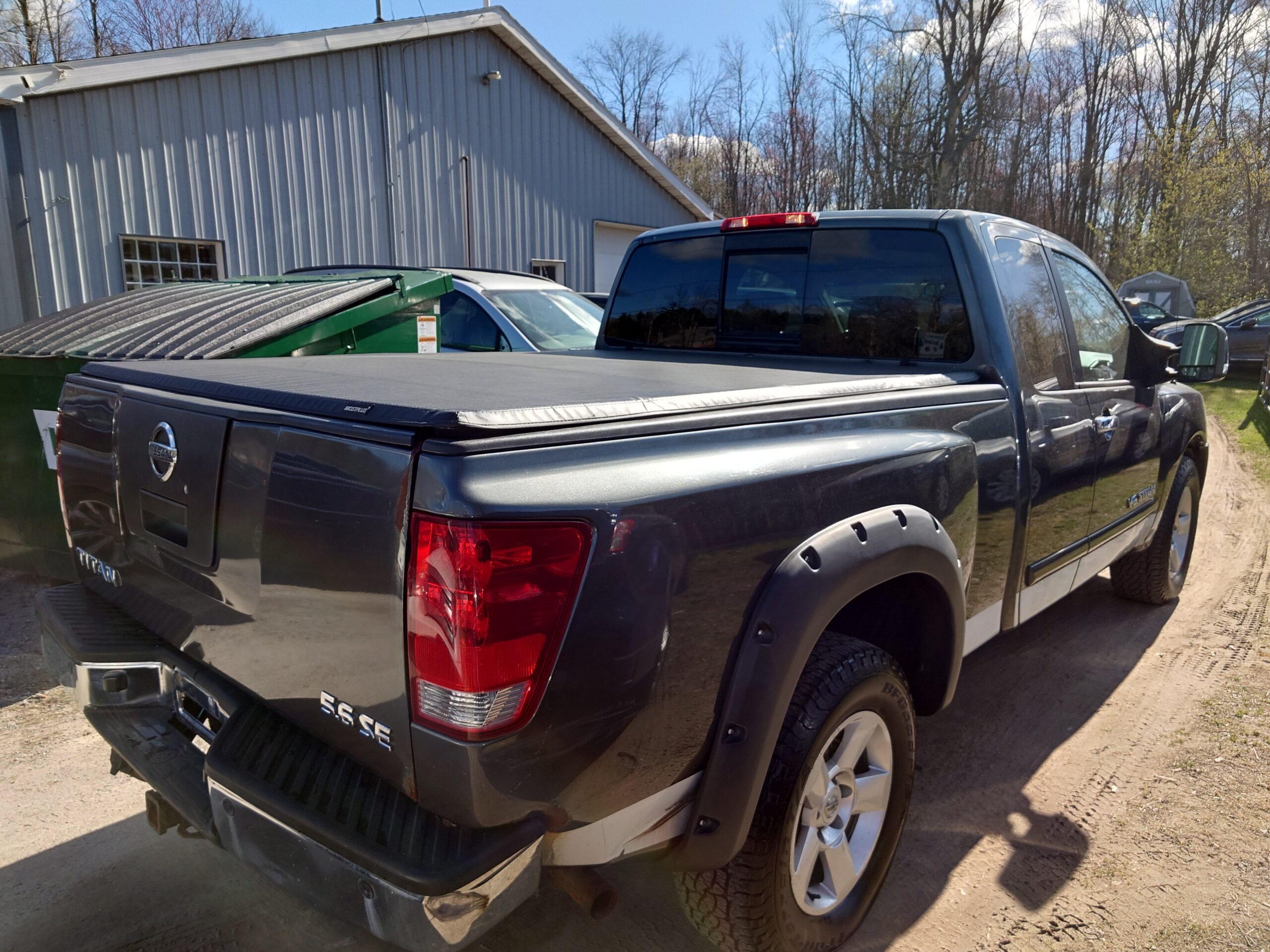 
								2005 Nissan Titan full									