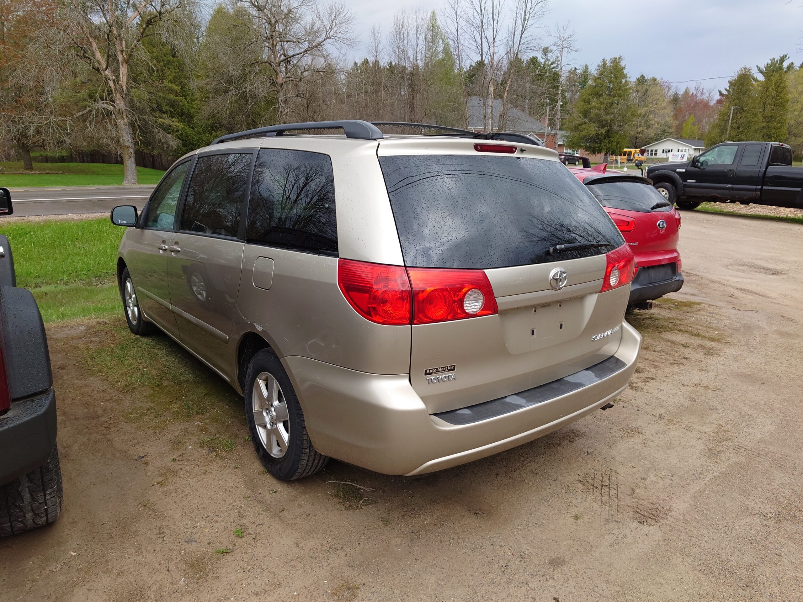 
								2009 Toyota Sienna full									