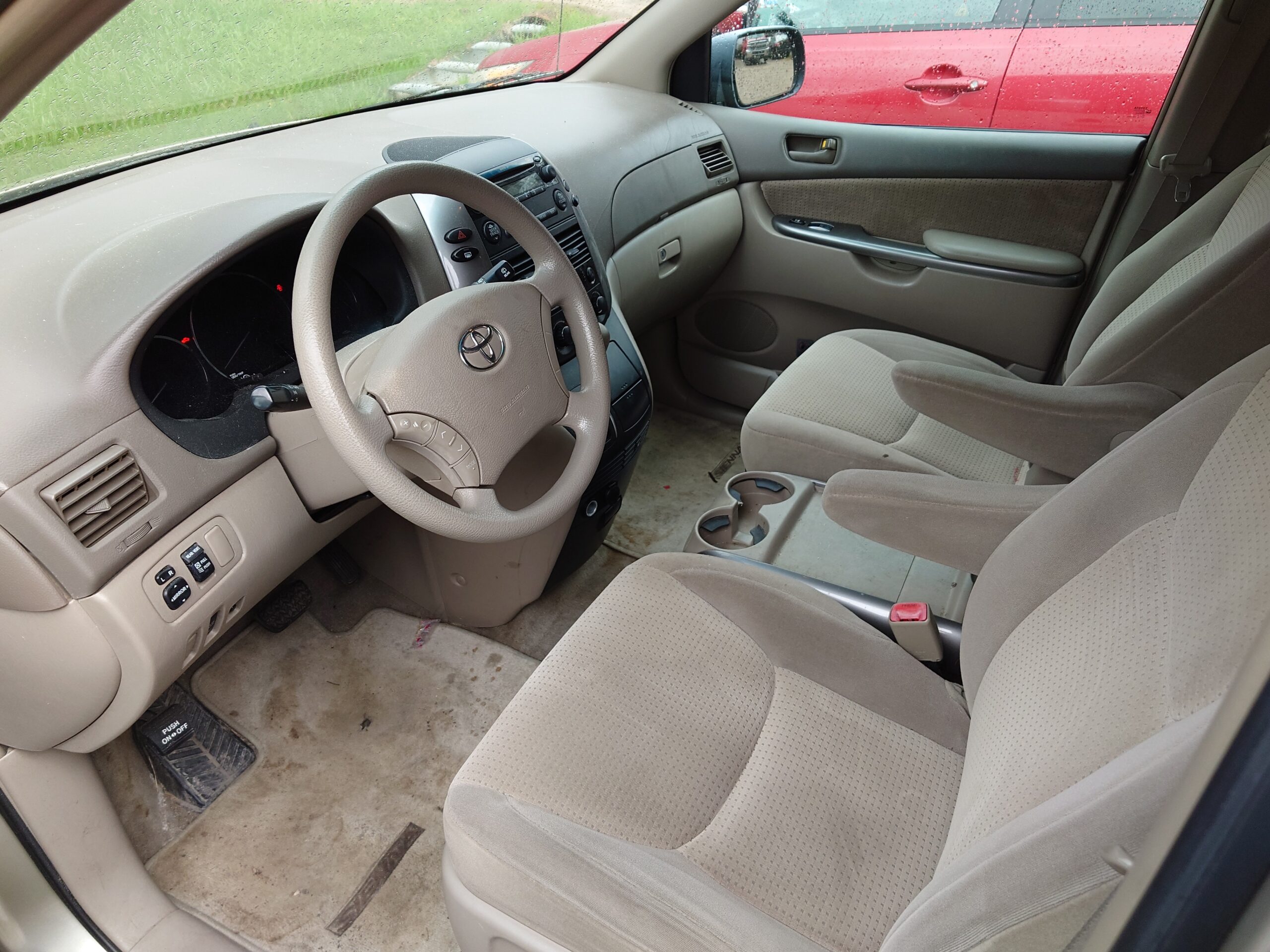 
								2009 Toyota Sienna full									