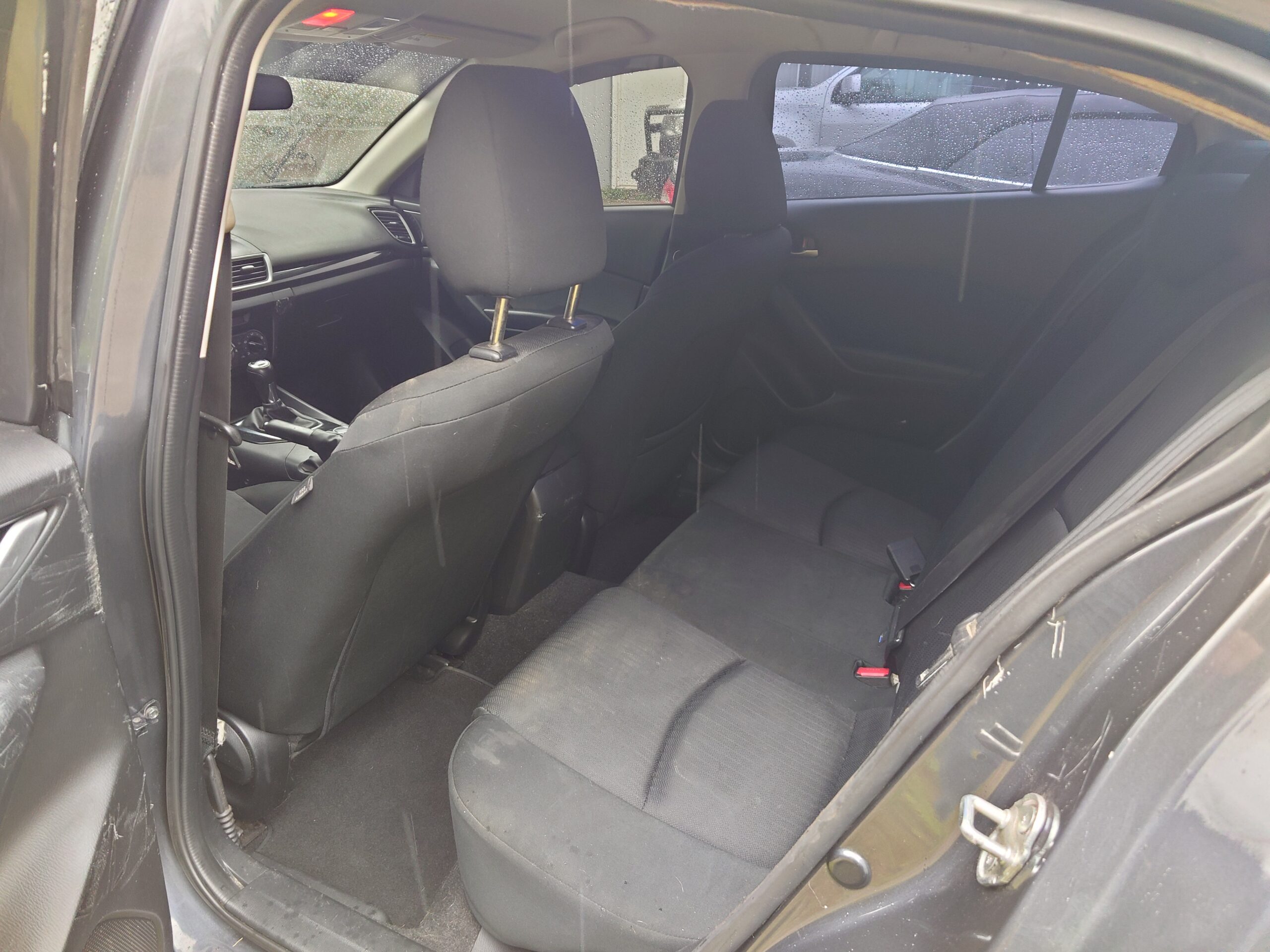 
								15Mazda3 full									