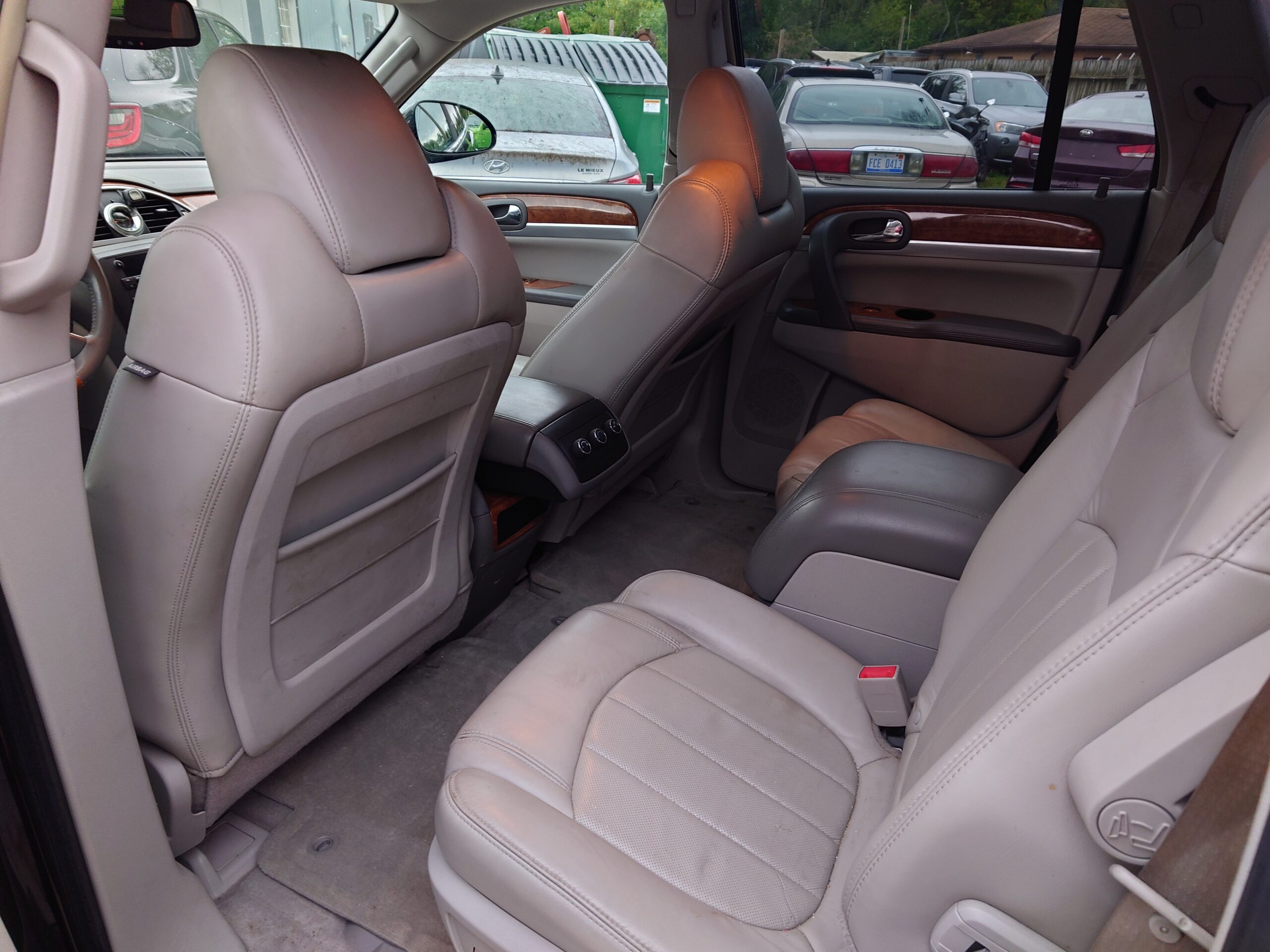 
								09Enclave full									