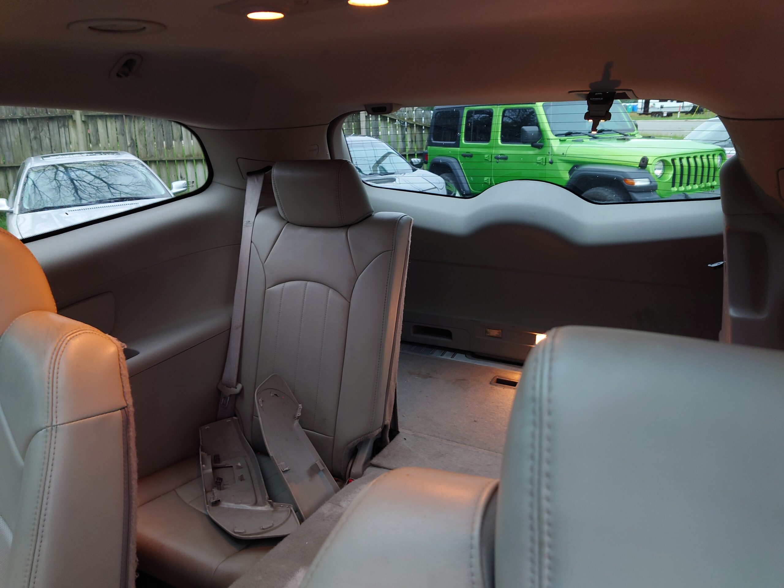
								09Enclave full									